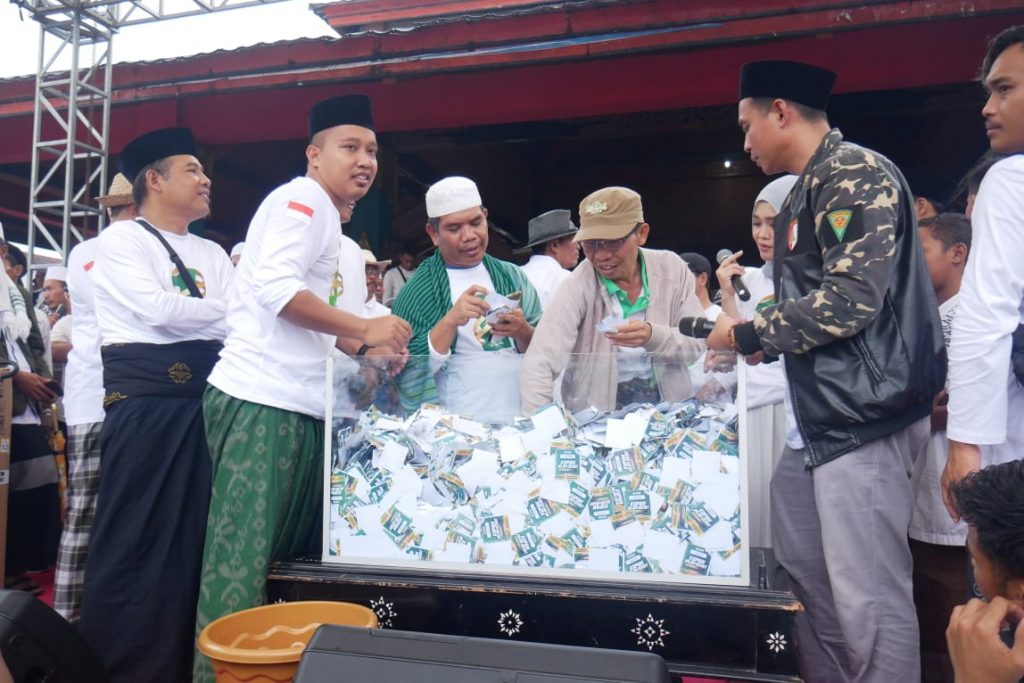 Undian jalan sehat halah nu 1 Abad NU lombok tengah